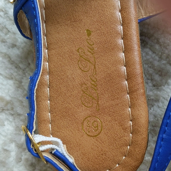 Luo Luo Molly Faux Rhinestone Thong Flip Flop Sandals - Picture 4 of 12